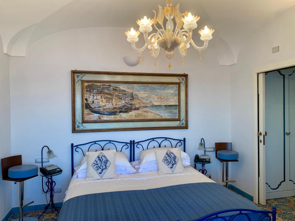 פורורה Villa Le Baste מראה חיצוני תמונה