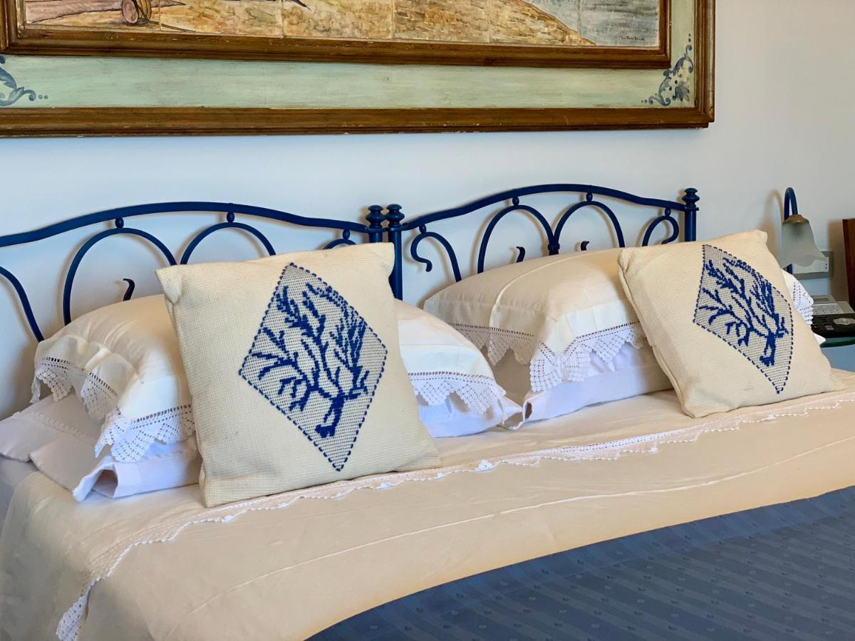 פורורה Villa Le Baste מראה חיצוני תמונה